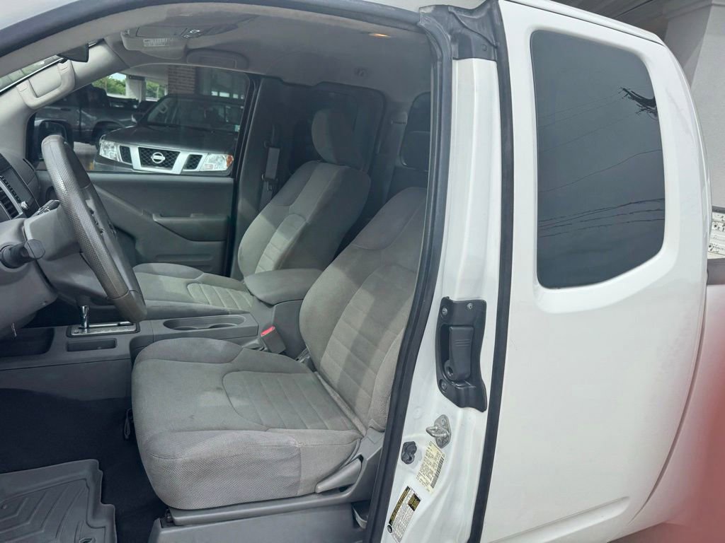 Used 2019 Nissan Frontier S RWD image 19