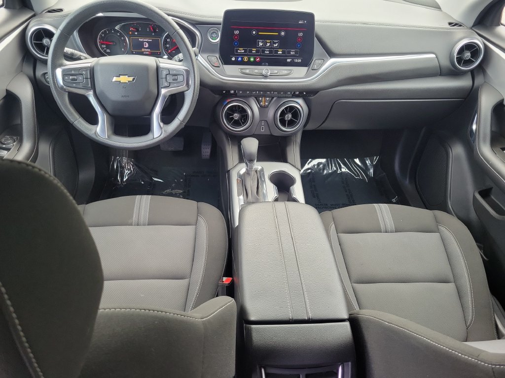 Used 2025 Chevrolet Blazer LT FWD image 15