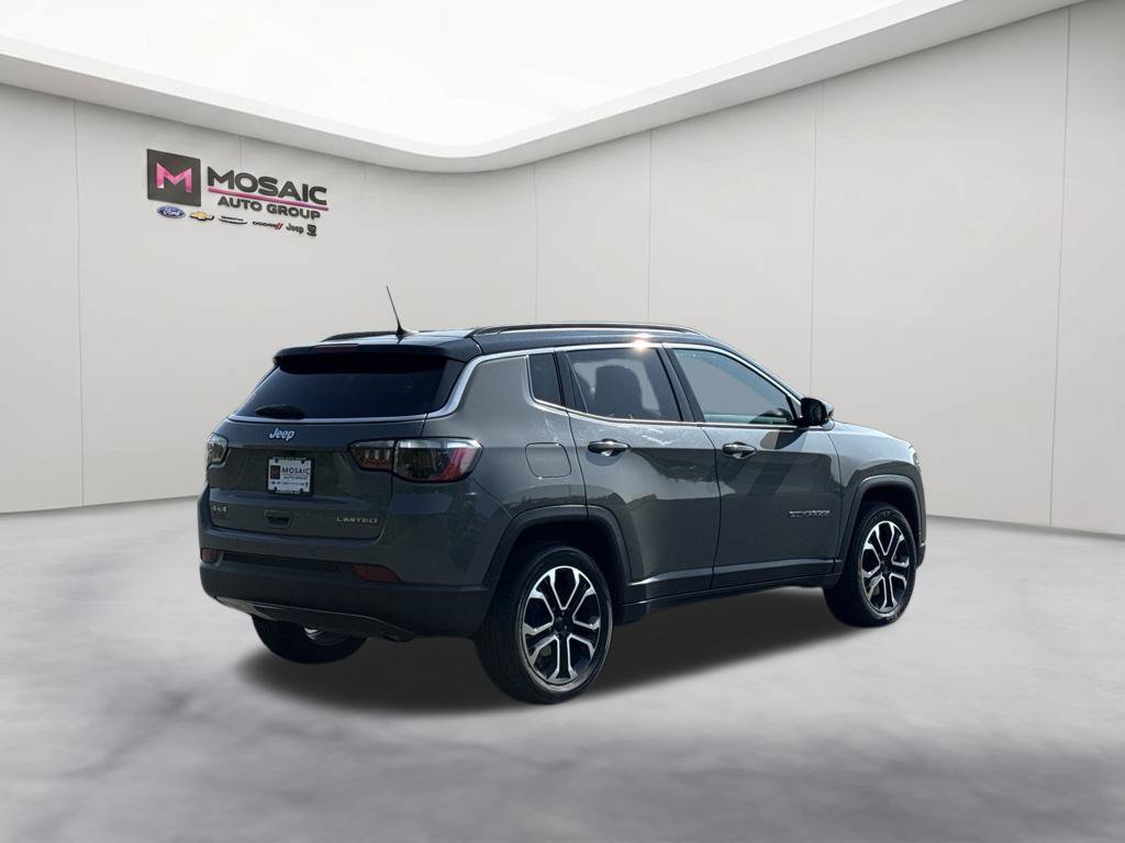 Used 2024 Jeep Compass Limited AWD/4WD image 7