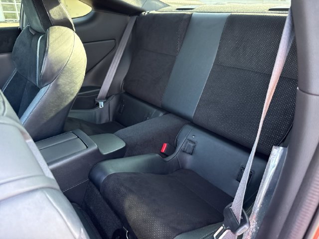 Used 2023 Toyota GR86 Premium w/ ALL Weather Mat Package (TMS) RWD image 17