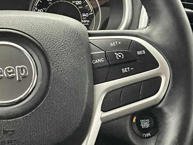 Used 2017 Jeep Cherokee Trailhawk AWD/4WD image 19