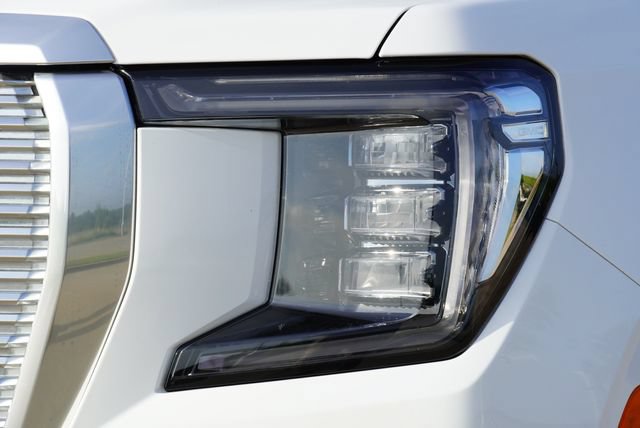 Used 2023 GMC Yukon Denali w/ Max Trailering Package AWD/4WD image 4