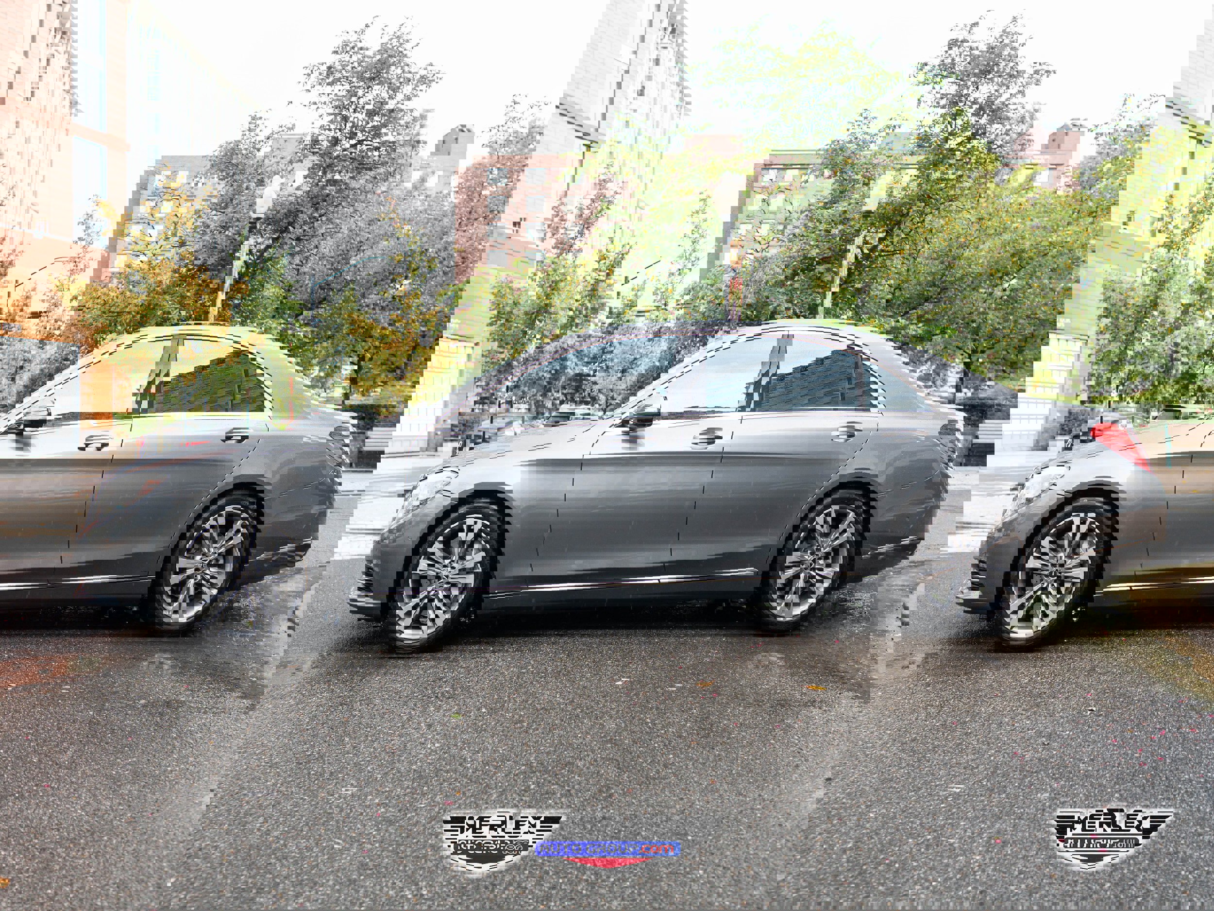 Used 2017 Mercedes-Benz S 550 4MATIC Sedan image 4