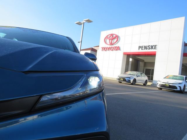 Certified 2025 Toyota Camry SE FWD image 4