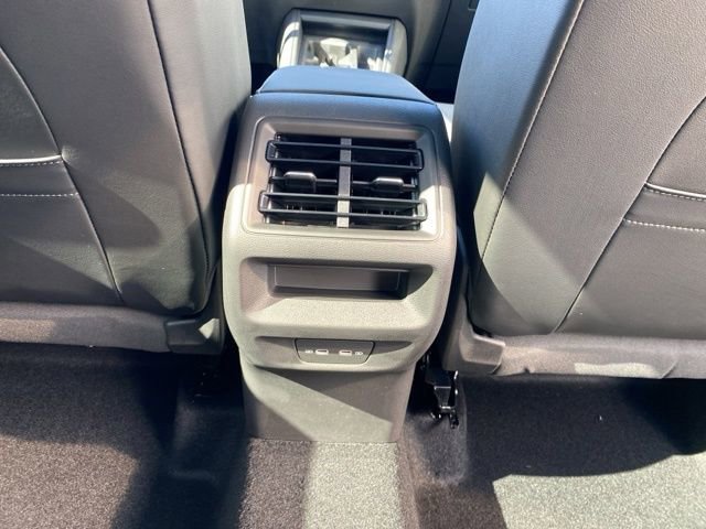 New 2025 Volkswagen Tiguan SE image 54