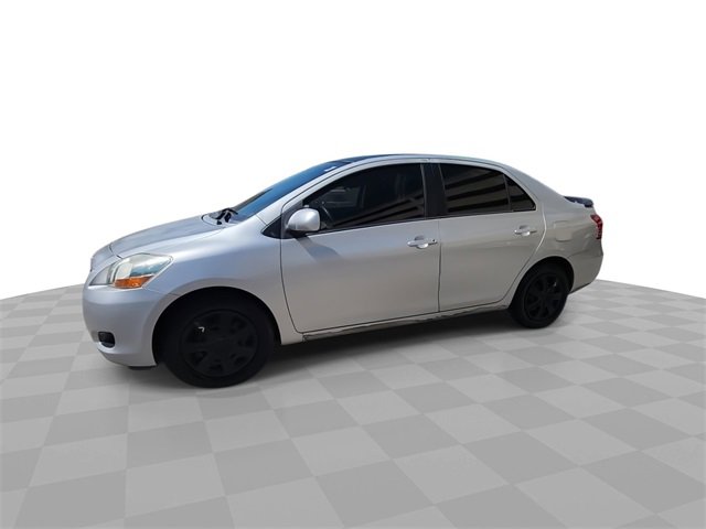Used 2012 Toyota Yaris Sedan image 4