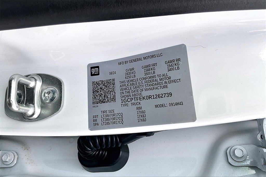 Used 2024 Chevrolet Colorado ZR2 w/ ZR2 Convenience Package III image 36