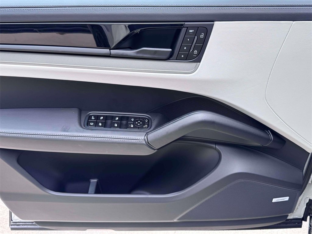 New 2026 Porsche Cayenne E-Hybrid Coupe image 15