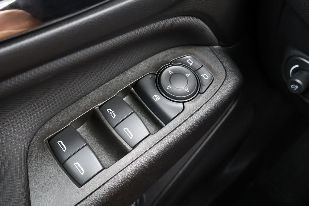 Used 2024 Chevrolet Equinox RS FWD image 38