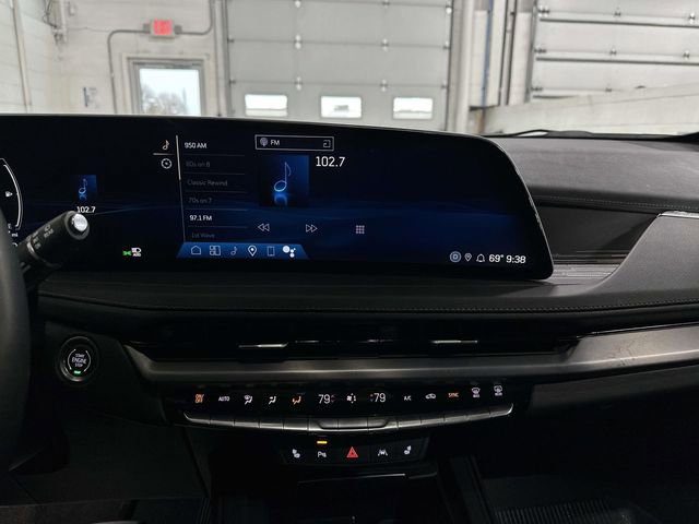 Certified 2025 Cadillac XT4 Premium Luxury w/ Cold Weather Package image 44