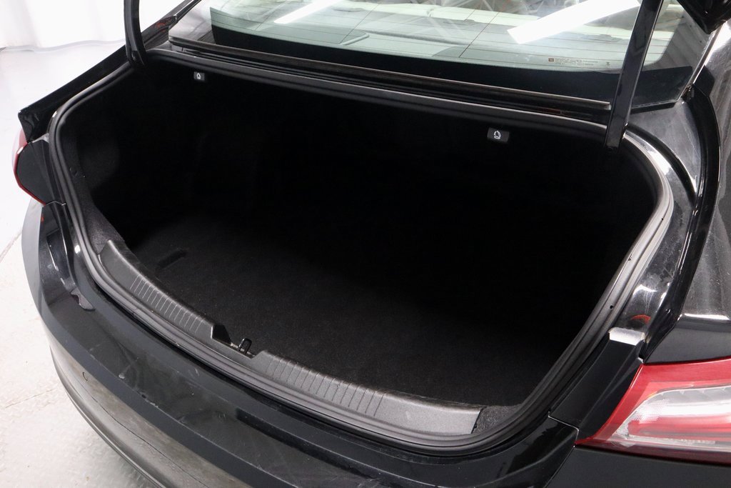 Used 2024 Chevrolet Malibu LT image 14