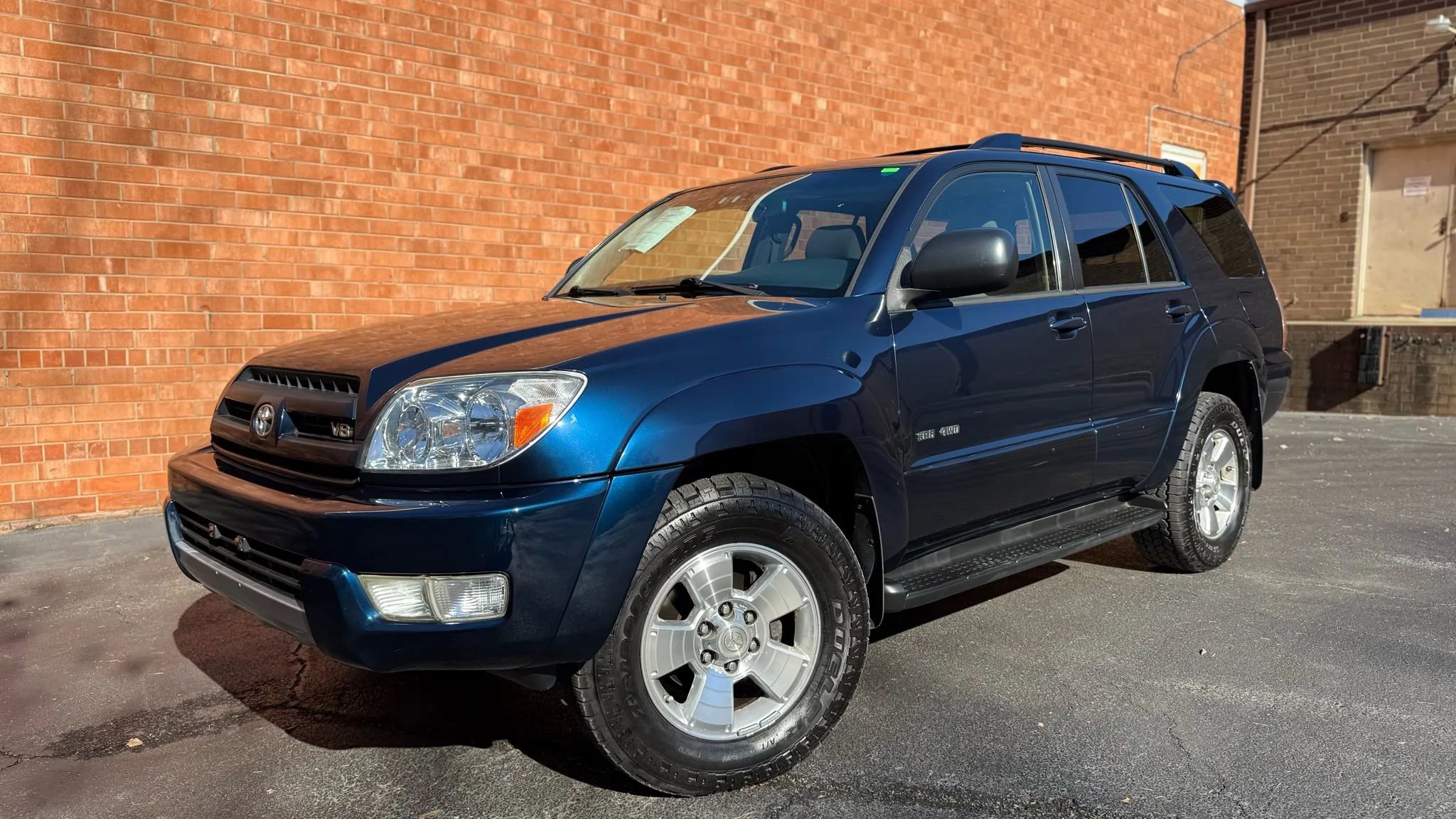 Used 2004 Toyota 4Runner SR5 image 2