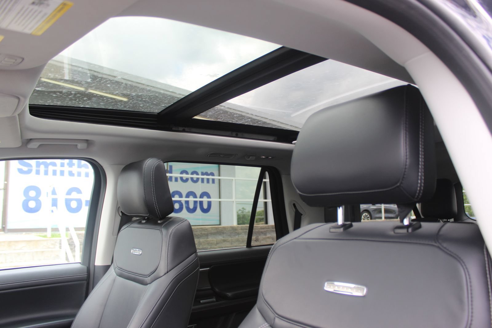 Used 2025 Ford Expedition Max Platinum AWD/4WD image 29