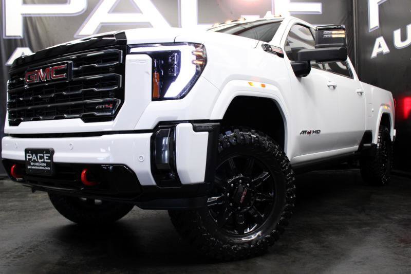 Used 2024 GMC Sierra 2500 AT4 w/ AT4 Premium Plus Package image 3