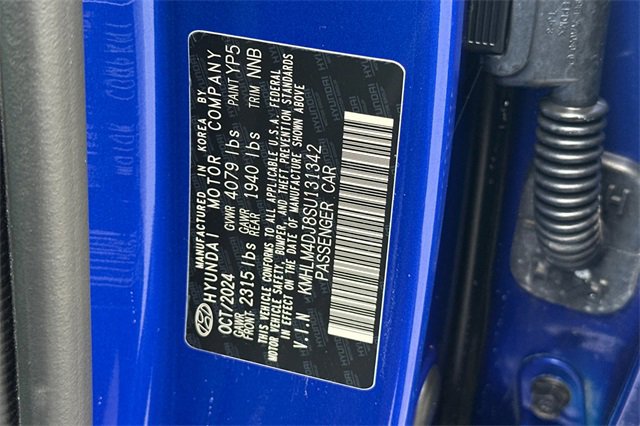 Used 2025 Hyundai Elantra SEL image 32