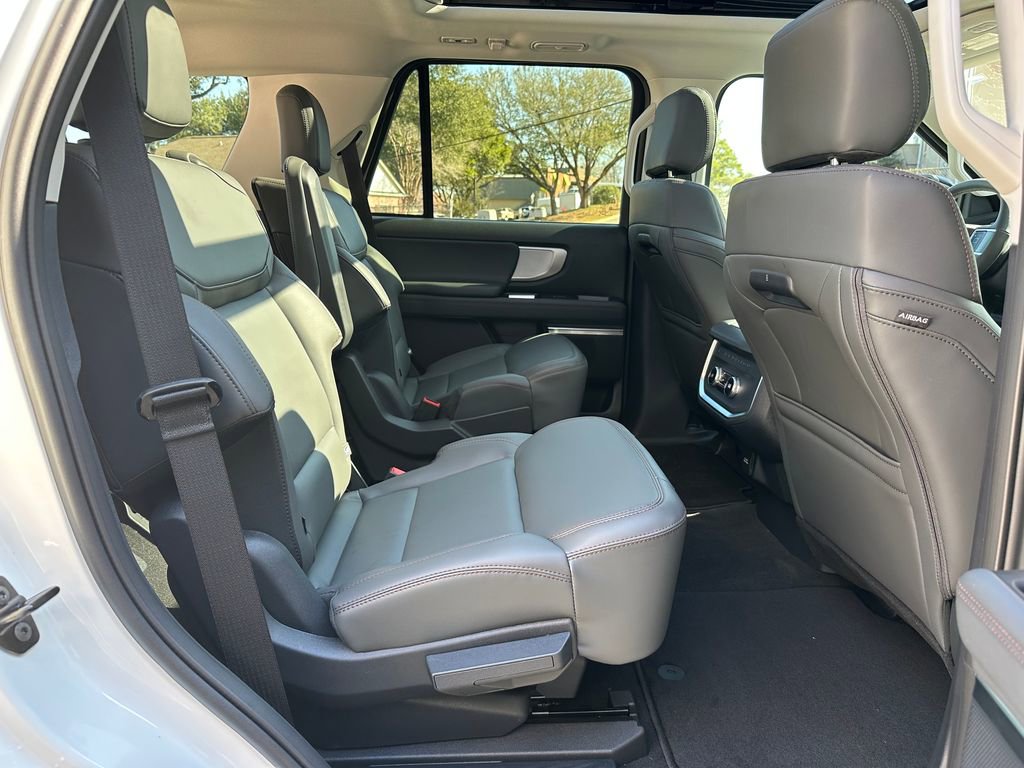 New 2025 Ford Expedition Active RWD image 33