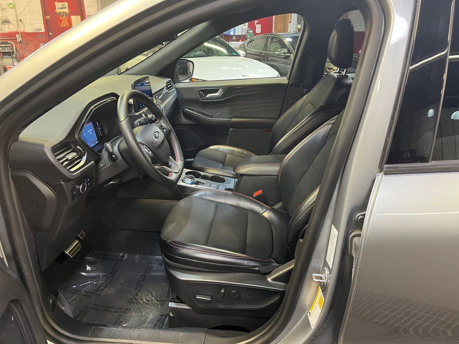 Used 2024 Ford Escape ST-Line image 27