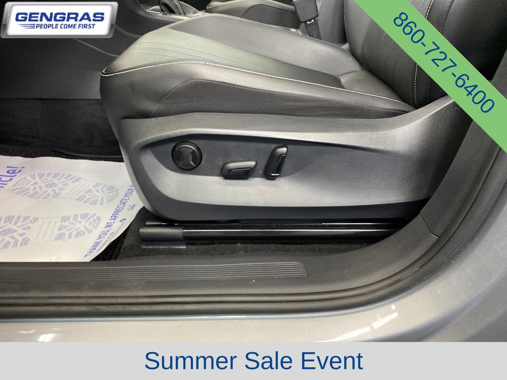 Used 2023 Volkswagen Tiguan SE AWD/4WD image 13