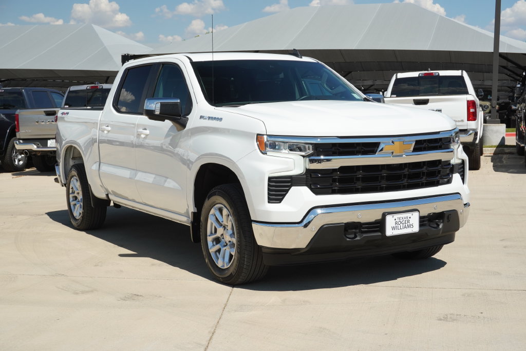 Used 2025 Chevrolet Silverado 1500 LT w/ Safety Package AWD/4WD image 7