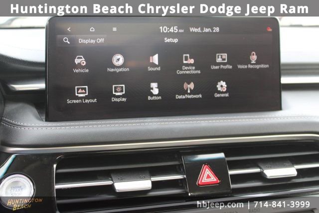 Used 2025 Genesis G70 2.5T image 28