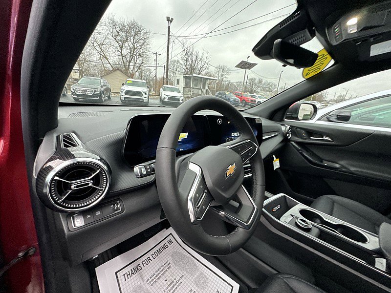 New 2026 Chevrolet Equinox LT w/ Convenience Package II image 2