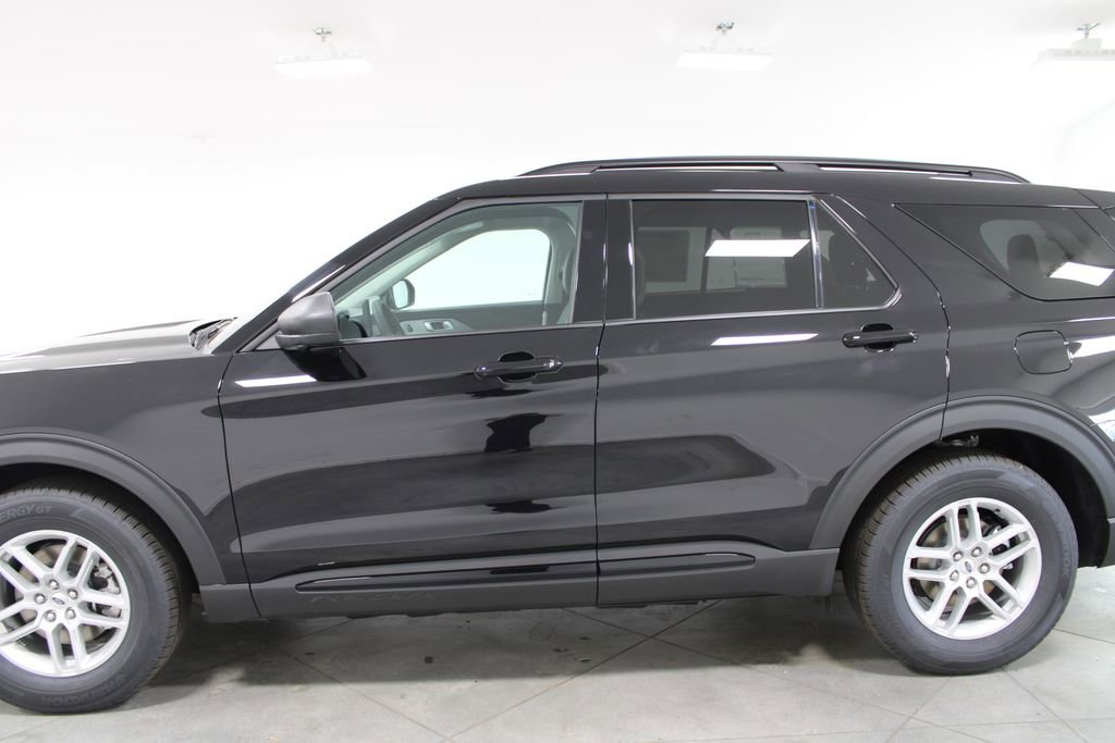 New 2026 Ford Explorer Active image 5