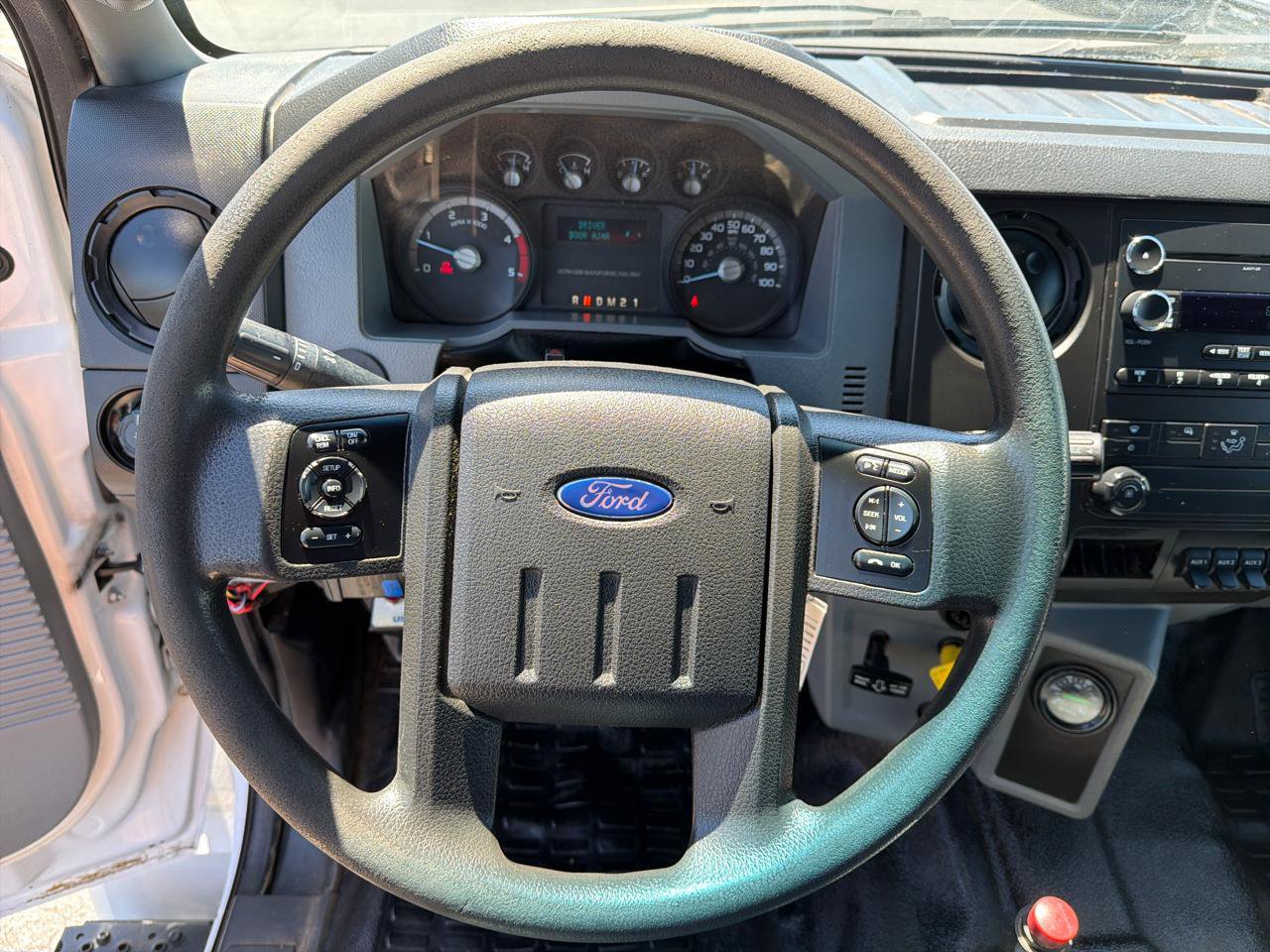 Used 2019 Ford F750 2WD Crew Cab Super Duty image 16