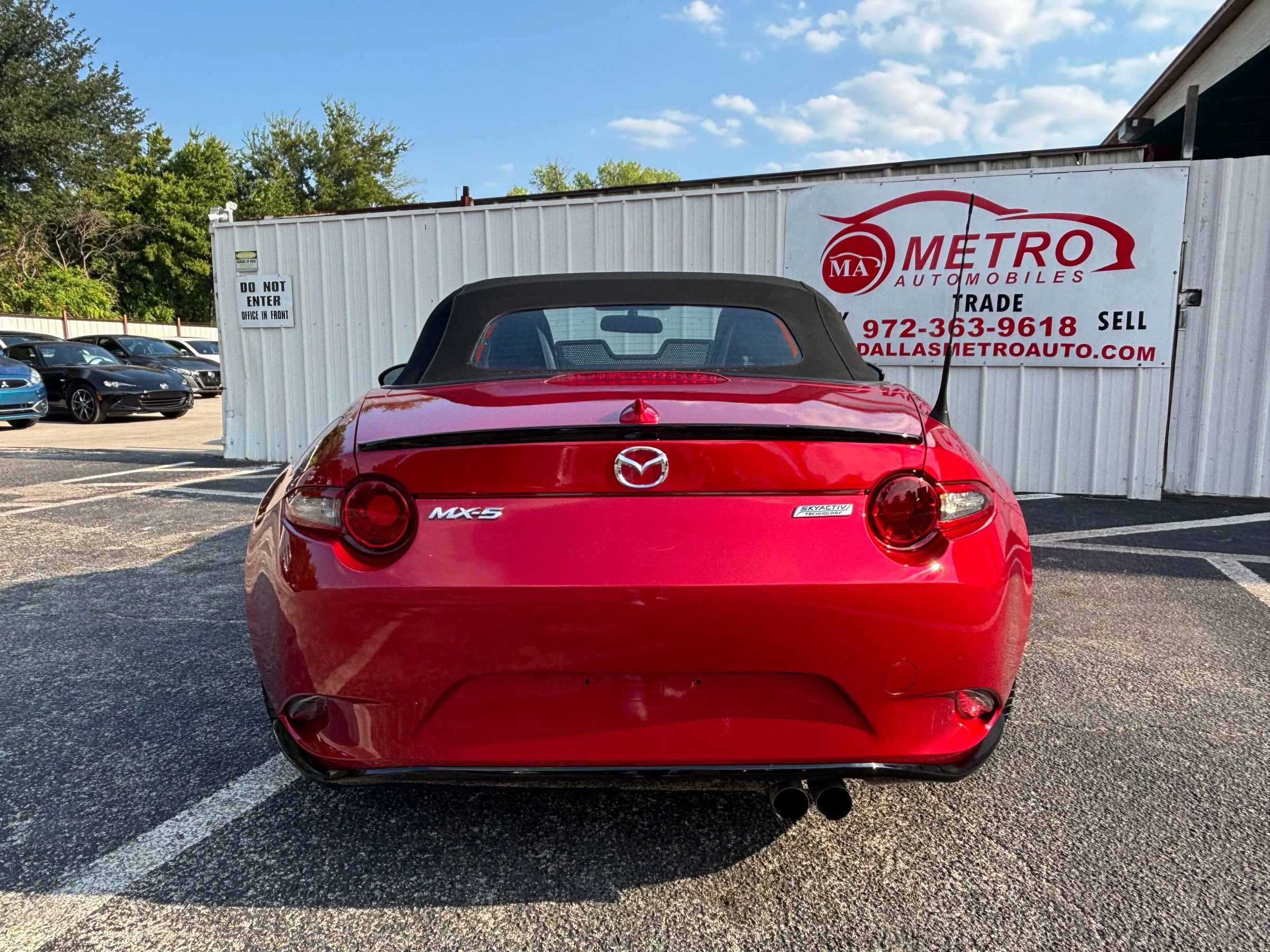 Used 2017 MAZDA MX-5 Miata Club w/ Brembo/BBS Package image 5