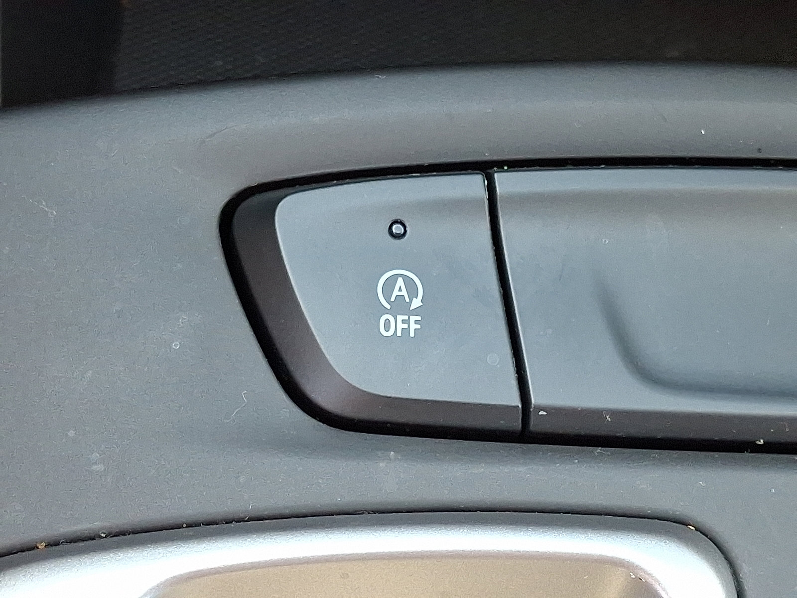 Used 2025 Chevrolet Trax LS image 24