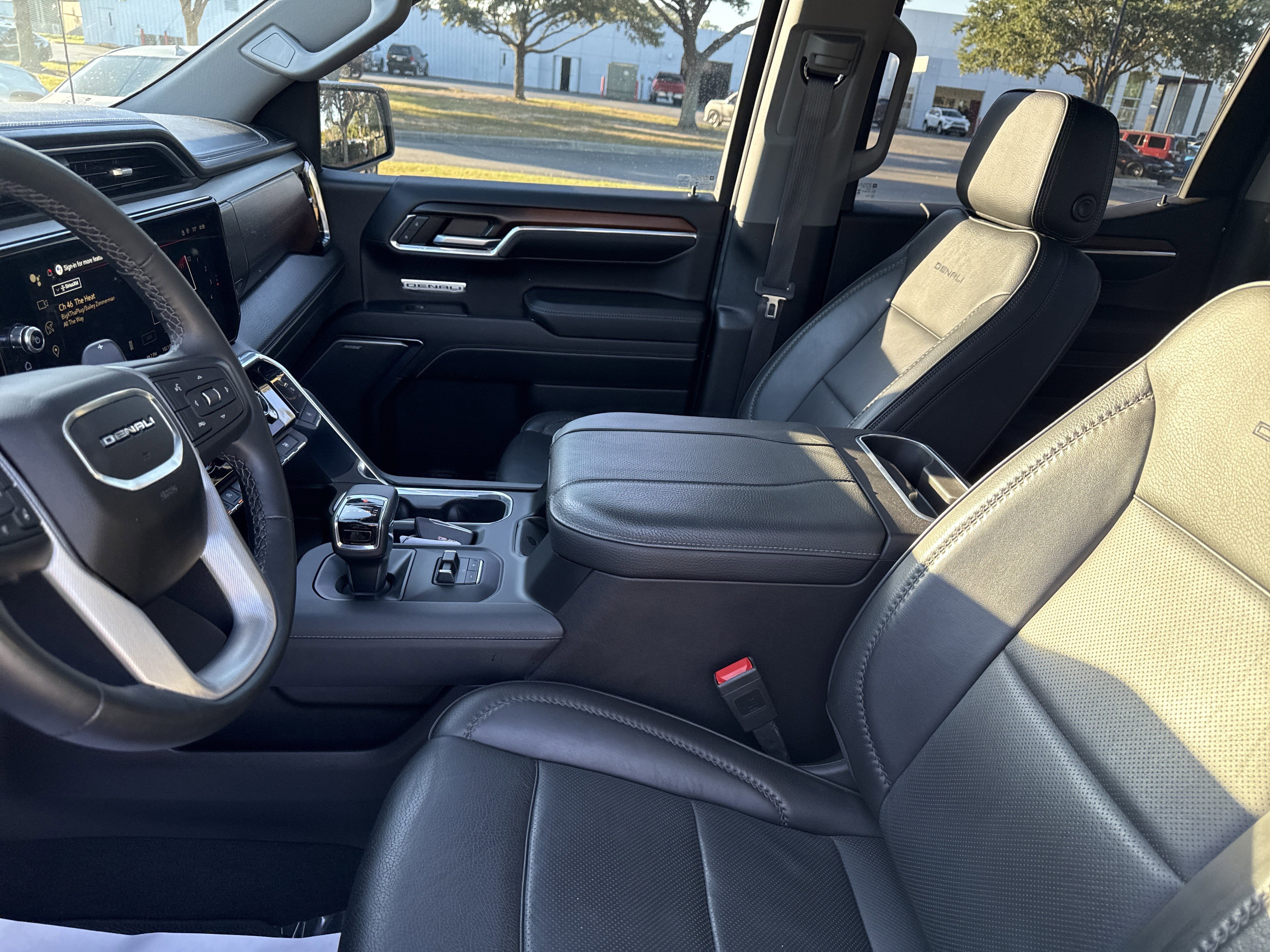 Used 2024 GMC Sierra 1500 Denali w/ Technology Package image 13