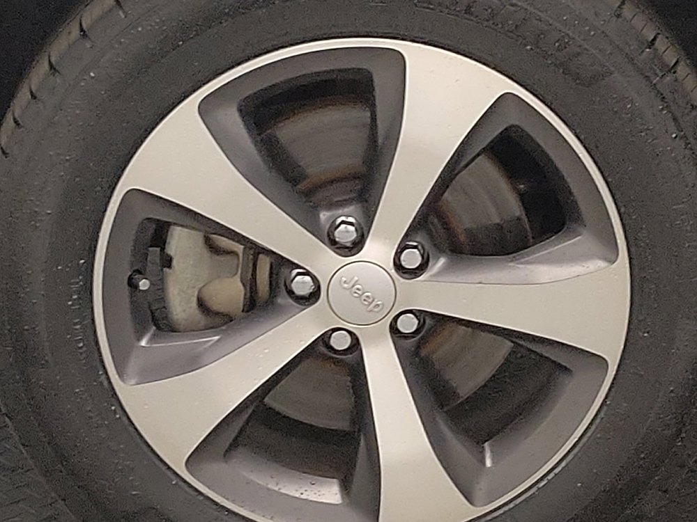 Used 2020 Jeep Cherokee Limited w/ Technology Group image 31