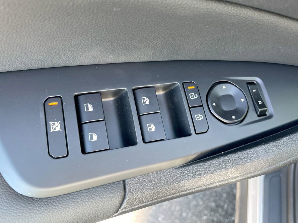 Used 2026 Kia Sportage AWD Hybrid image 39