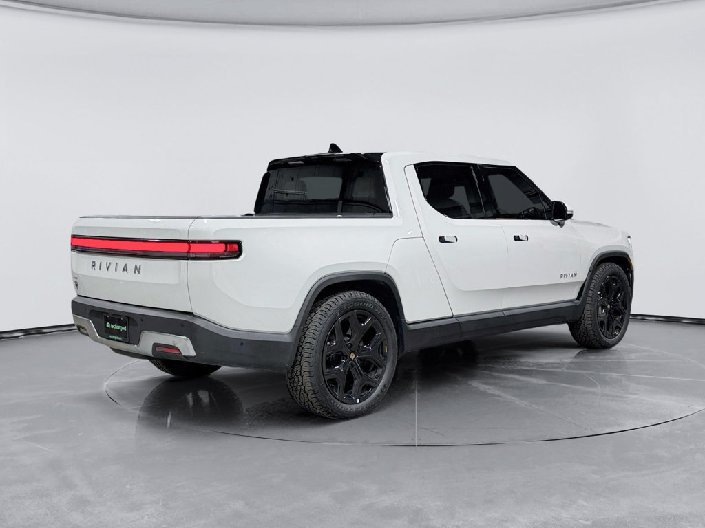 Used 2024 Rivian R1T Adventure Dual AWD/4WD image 3