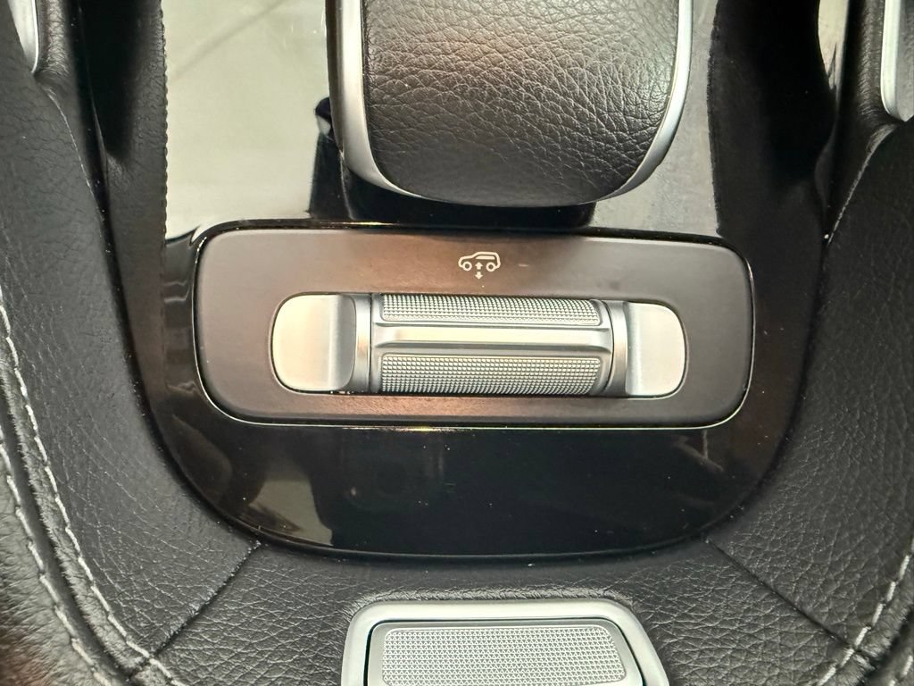 Used 2023 Mercedes-Benz GLS 450 4MATIC image 18