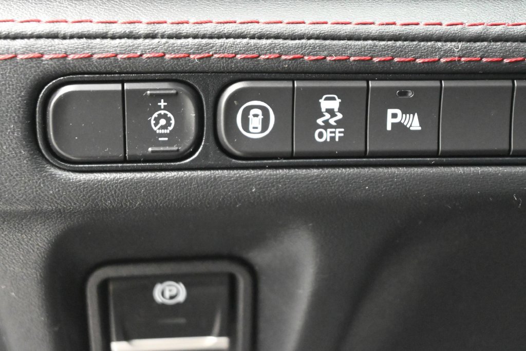 Used 2023 Acura MDX A-Spec AWD/4WD image 7