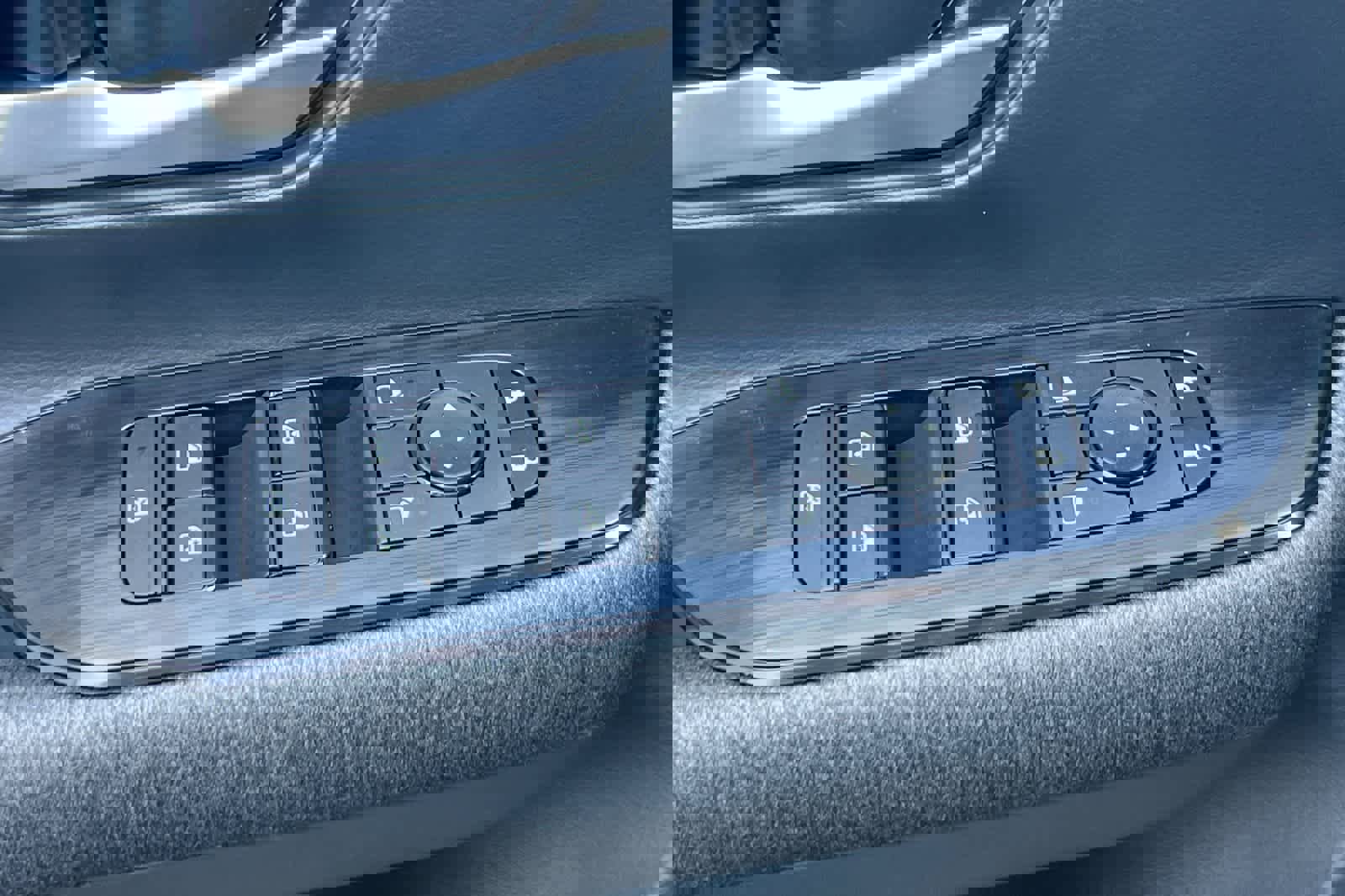 New 2026 Nissan Kicks SV image 14