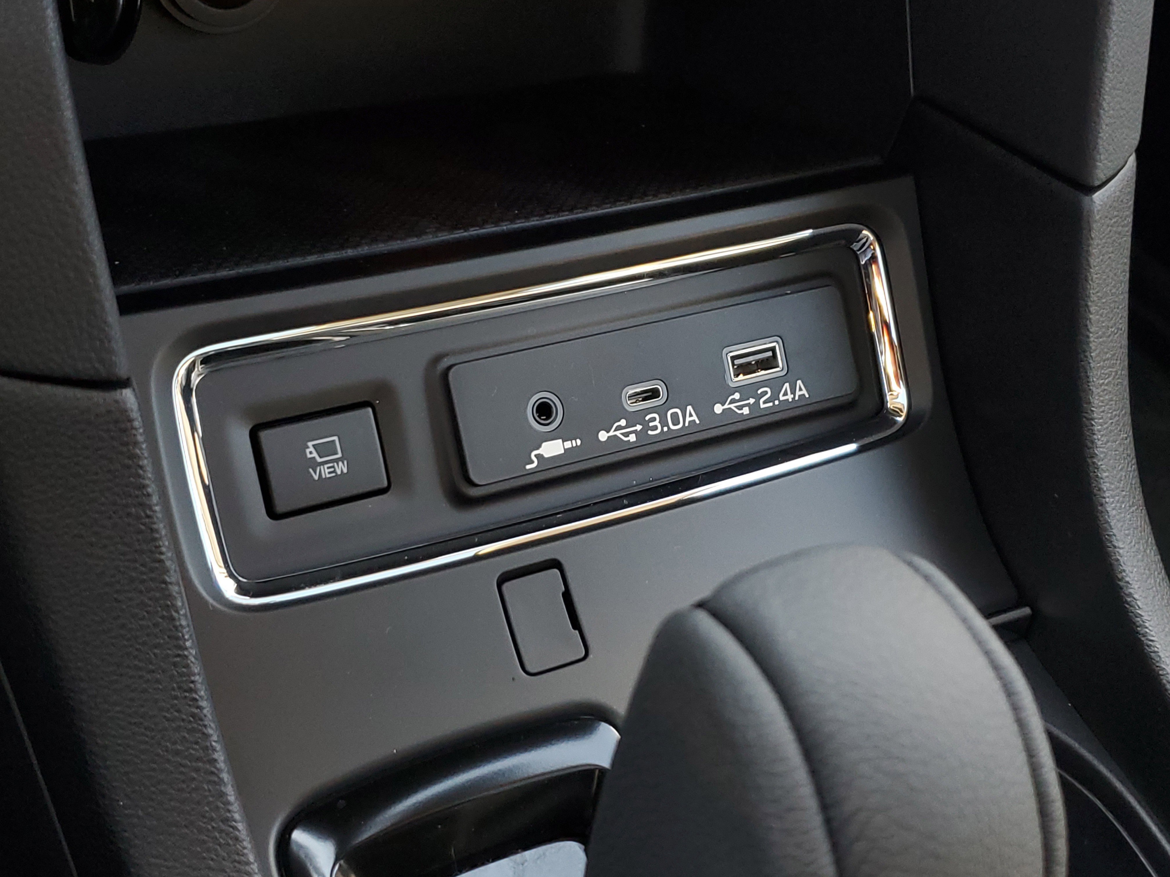 Used 2025 Subaru Ascent Bronze Edition image 32