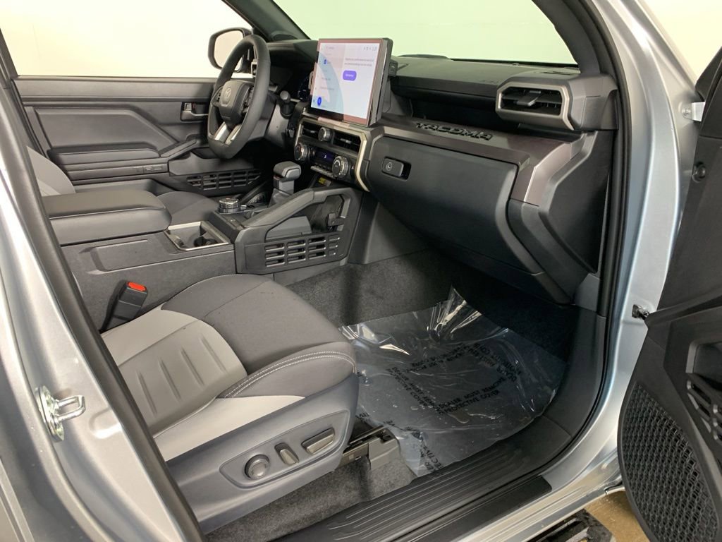 New 2026 Toyota Tacoma TRD Off-Road w/ TRD Off Road Upgrade Package AWD/4WD image 39