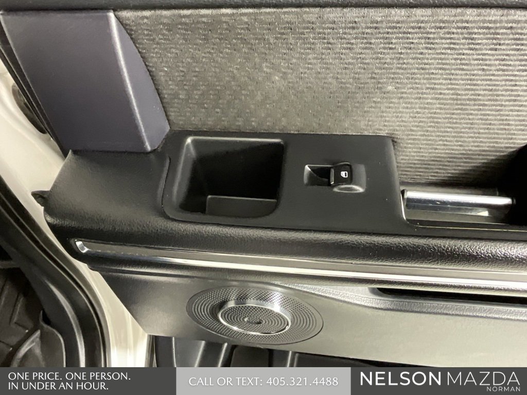 Used 2019 Ford Expedition XLT image 25