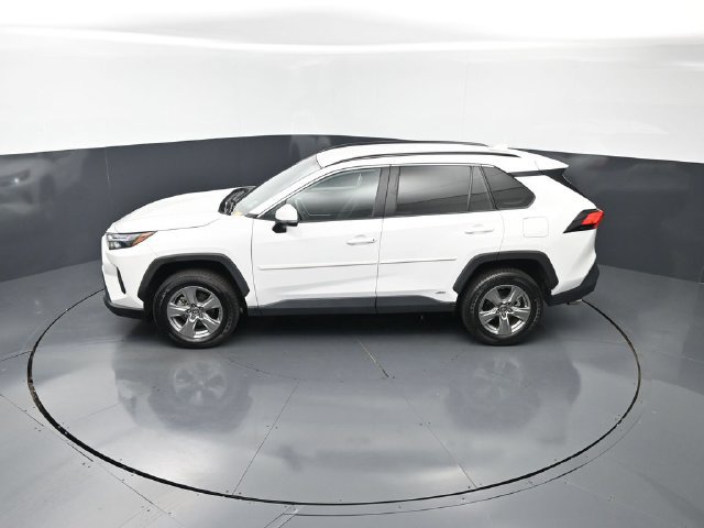 Used 2024 Toyota RAV4 LE AWD/4WD image 25