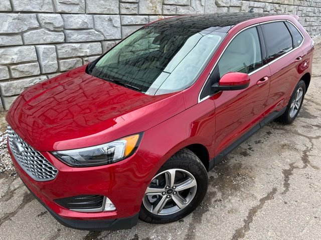 Used 2024 Ford Edge SEL w/ Convenience Package