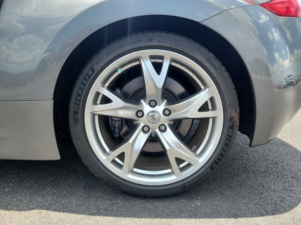 Used 2011 Nissan 370Z Coupe w/ Sport Pkg RWD image 27