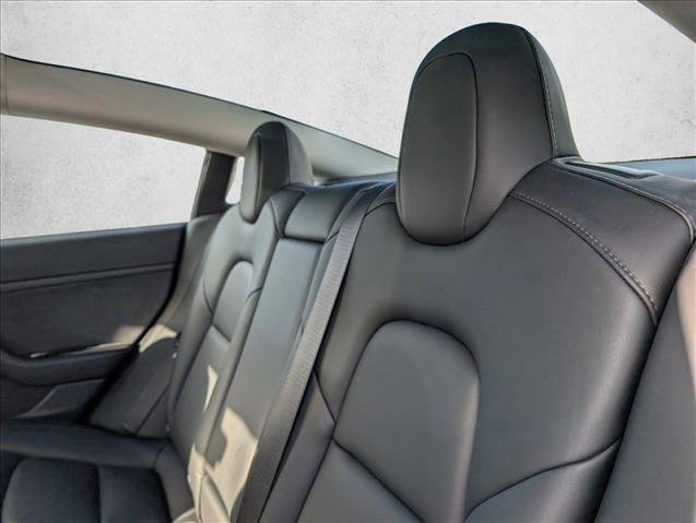 Used 2023 Tesla Model 3 Standard Range image 16