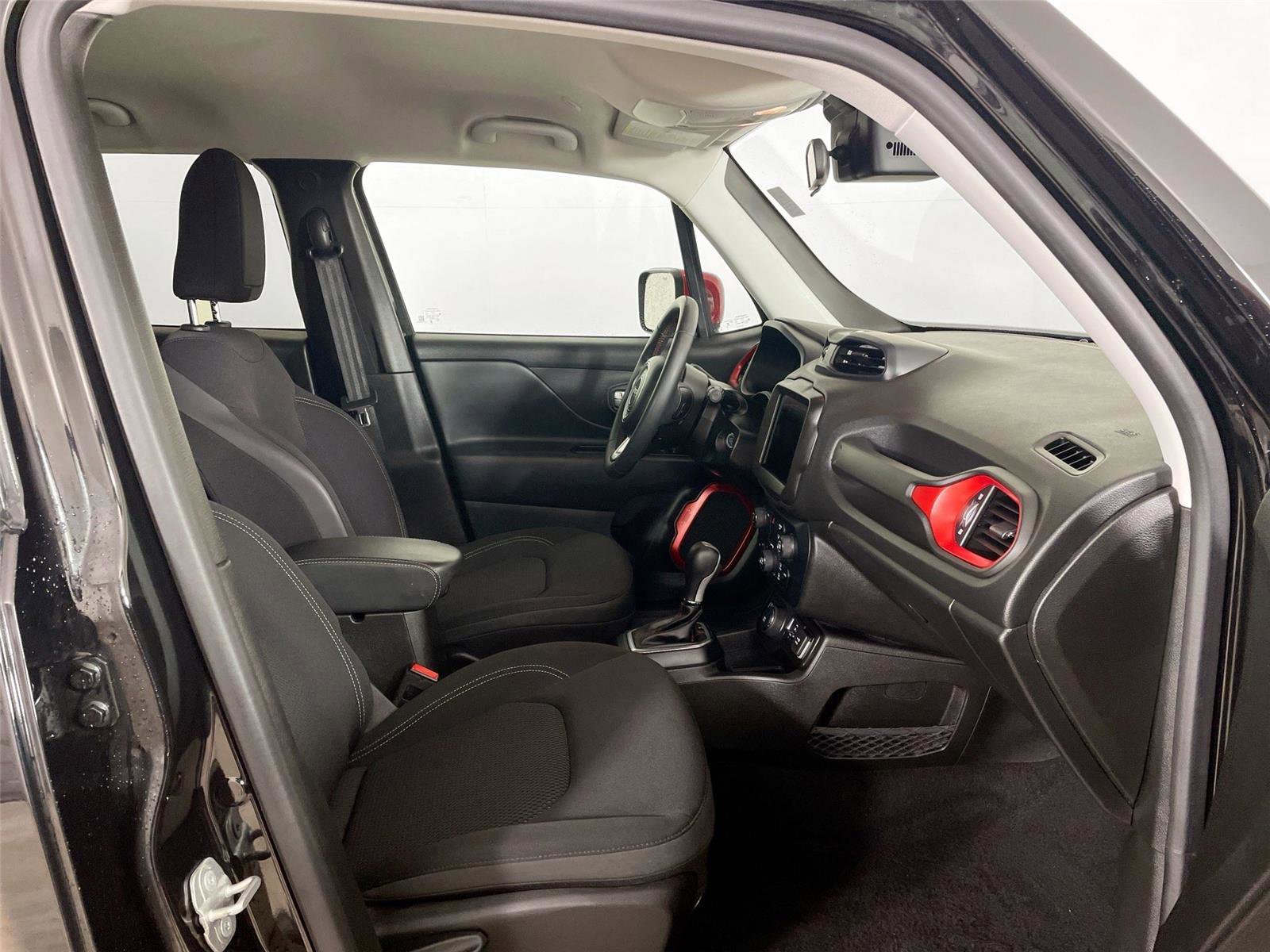 Used 2023 Jeep Renegade Latitude AWD/4WD image 26