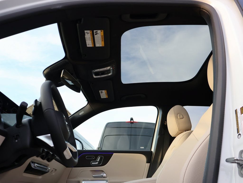 New 2026 Mercedes-Benz GLB 250 4MATIC image 39