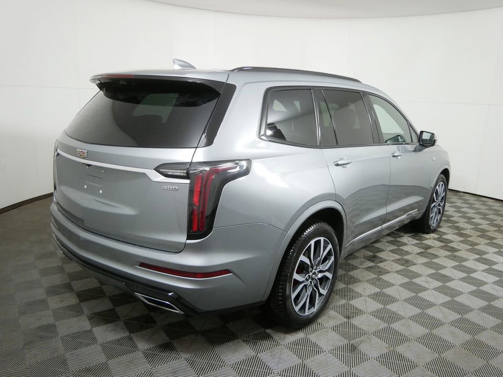 Used 2024 Cadillac XT6 Sport image 3