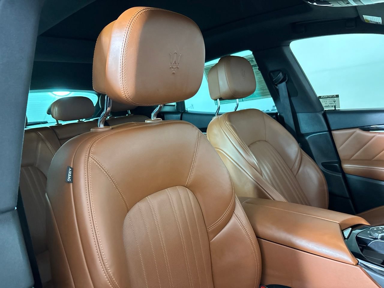 Used 2022 Maserati Levante GT AWD/4WD image 27