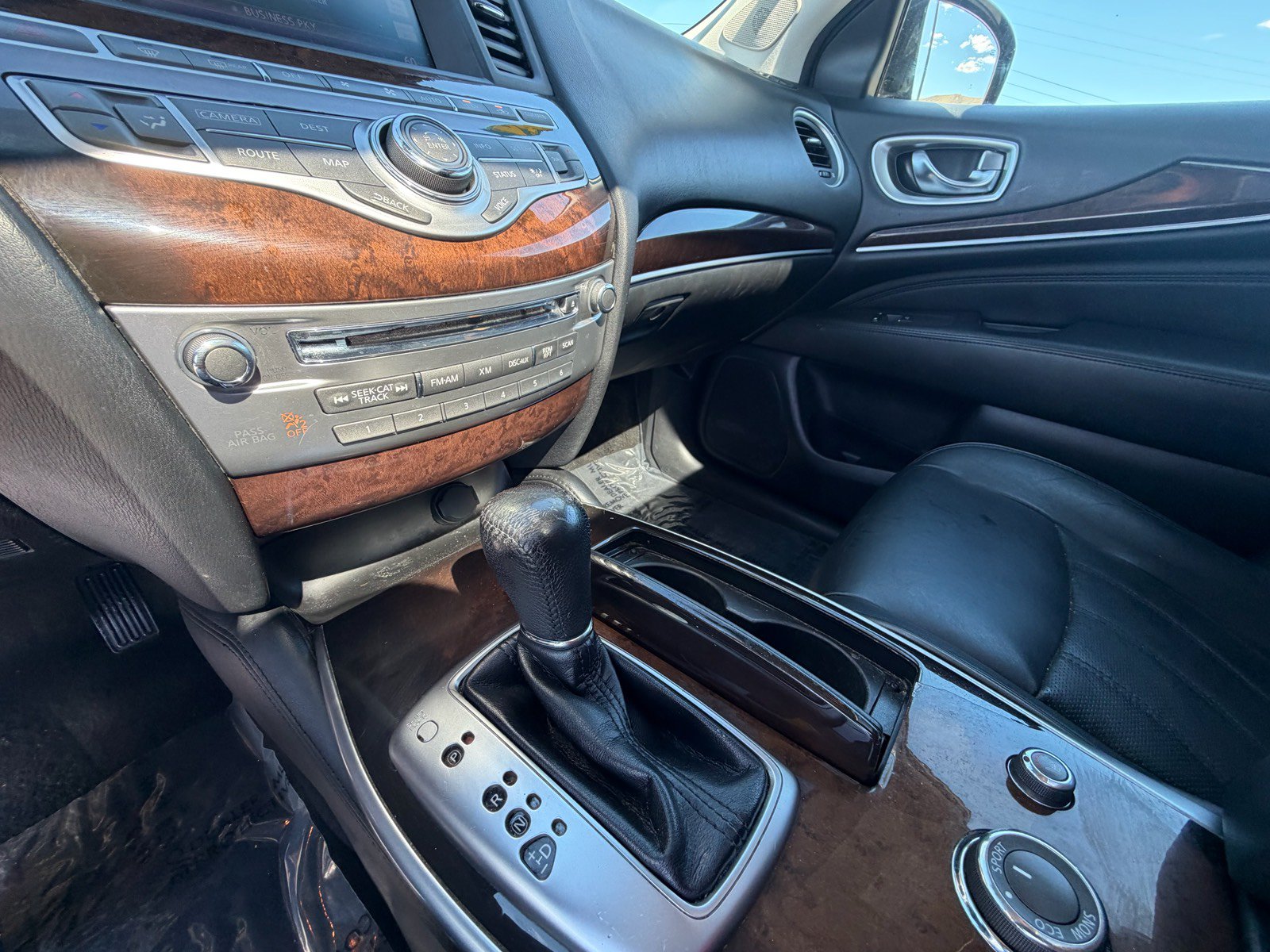 Used 2013 INFINITI JX35 AWD w/ Premium Pkg image 11