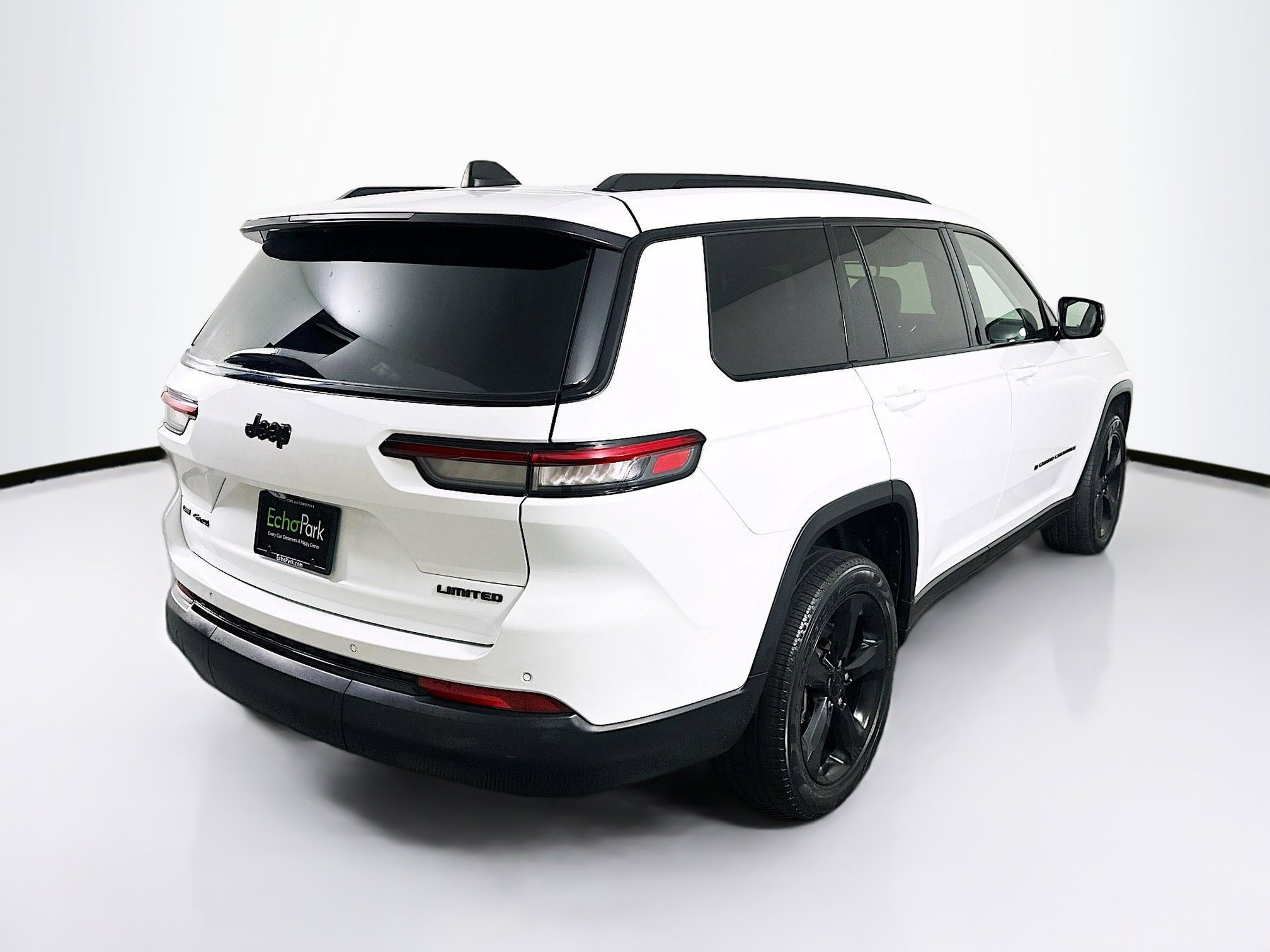 Used 2023 Jeep Grand Cherokee L Limited w/ Black Appearance Package image 9