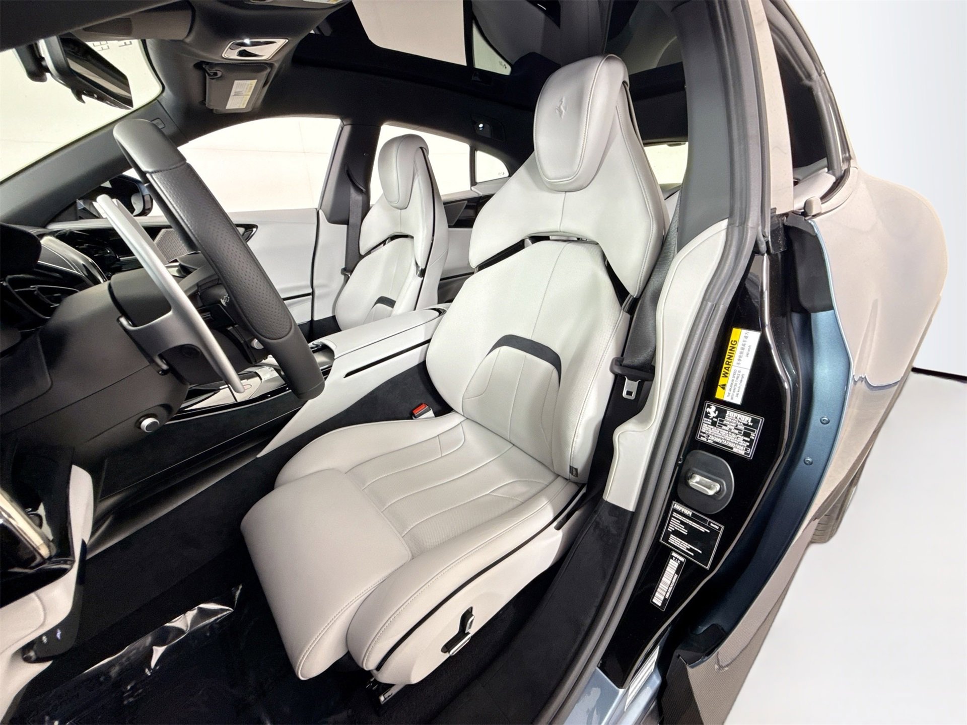 Certified 2025 Ferrari Purosangue image 9